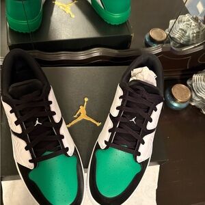 Men’s Jordan NU RETRO 1 G New in Box